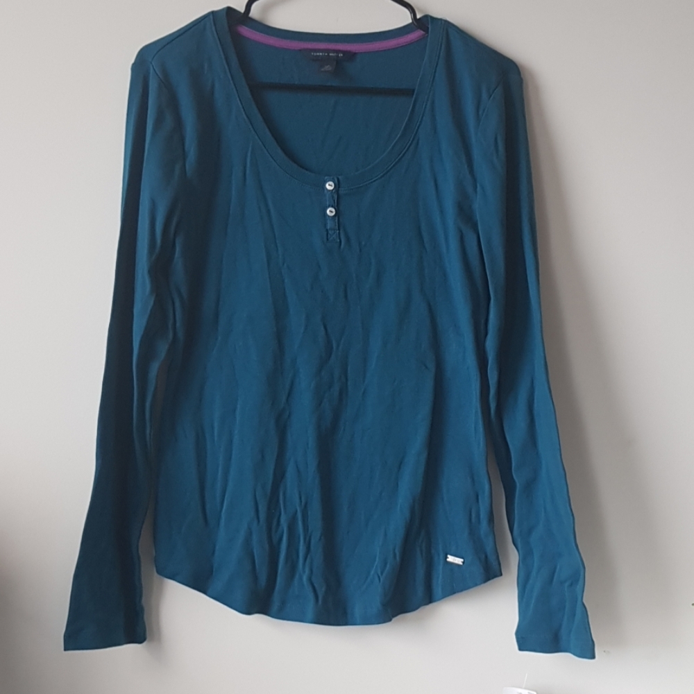 NWT Tommy Hilfiger Henley Top